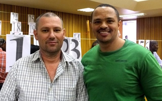 Chris Crous en Frank Barends Maandag tydens hulle hof-verskyning in die Kaapse Hooggeregshof.